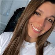 Profesora titulada en Educación Infantil y Primaria con más de 3 años de experiencia .